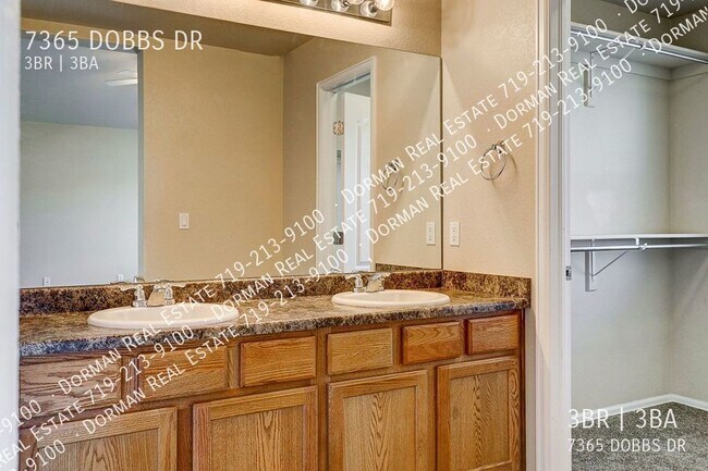Building Photo - 7365 Dobbs Dr
