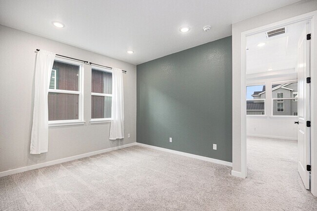 Building Photo - Sterling Ranch Stunner!!