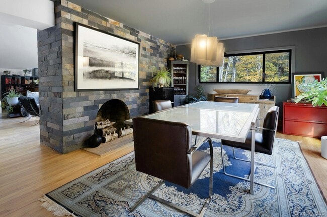 Building Photo - 16 Old Wagon Rd