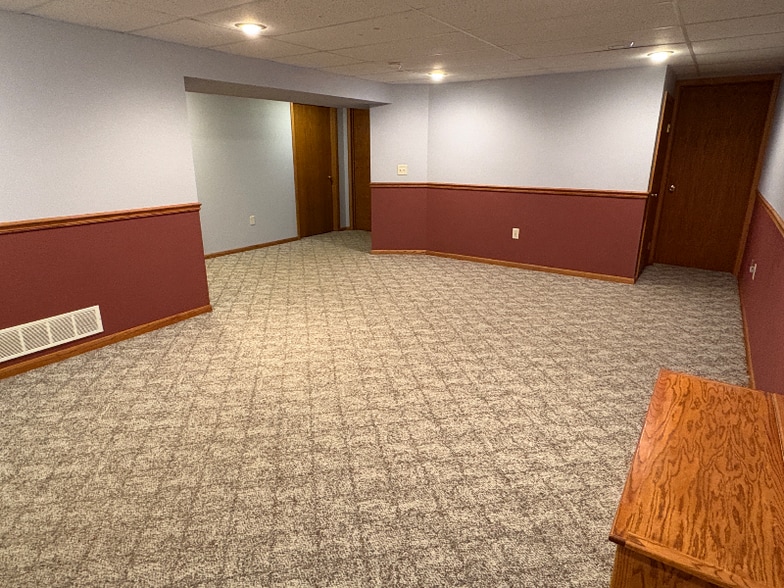 Building Photo - 2120 Walker Rd