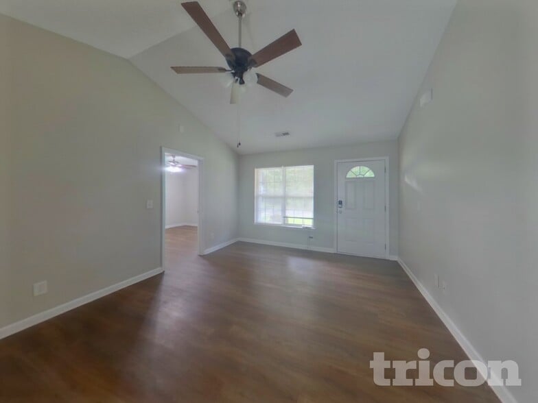 Building Photo - 113 E Panther Creek Rd