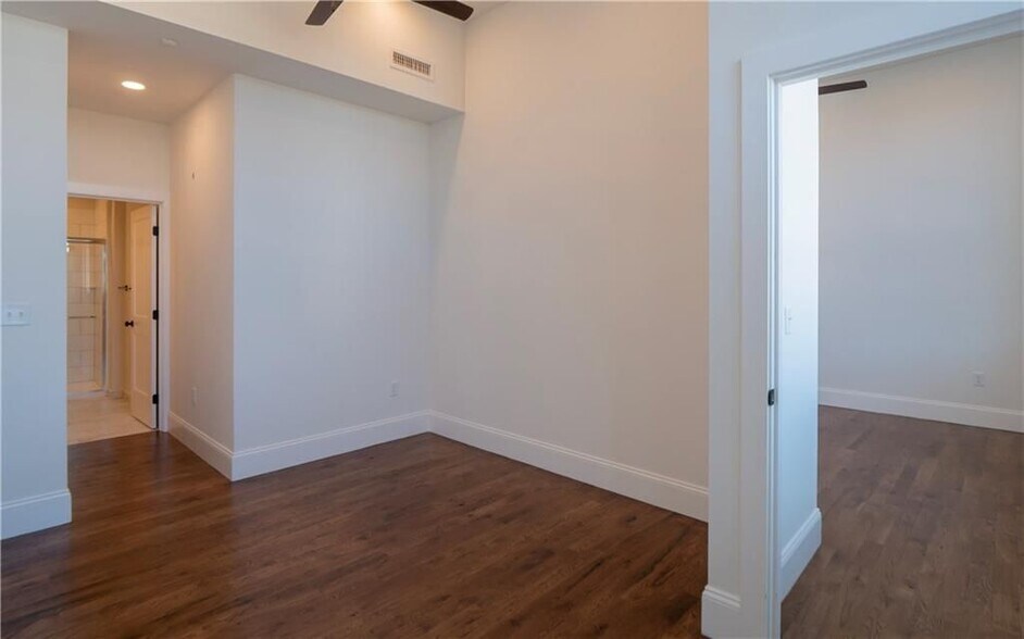 Building Photo - 15 Cranston Ave