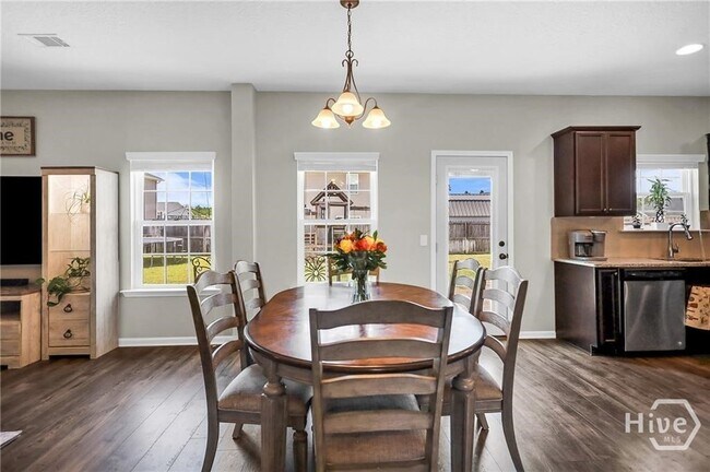 Building Photo - 1596 Longleaf Ct