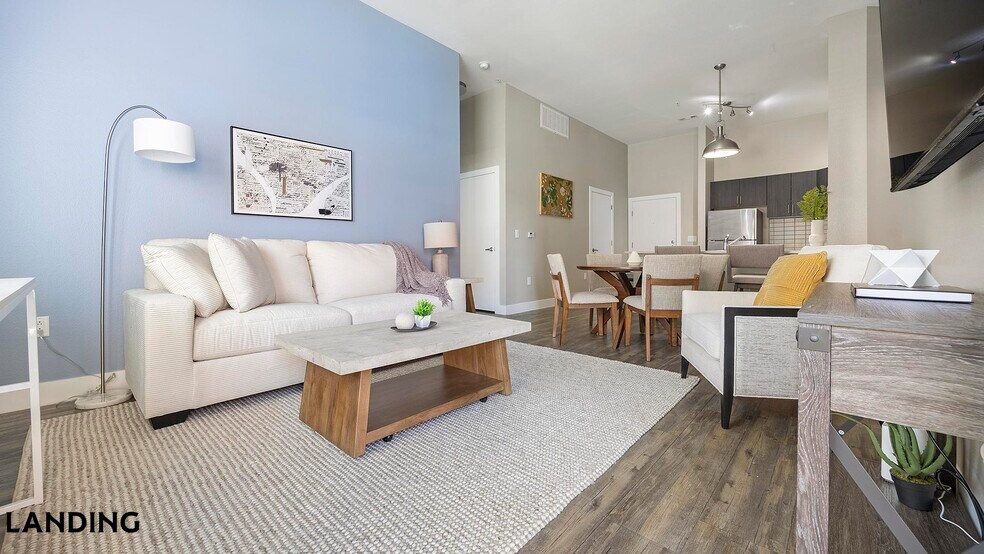 Building Photo - 1000 S Broadway