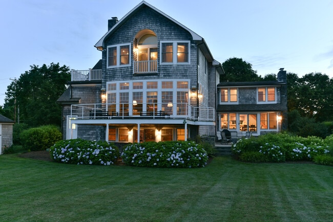Building Photo - 57 Esmond Ave