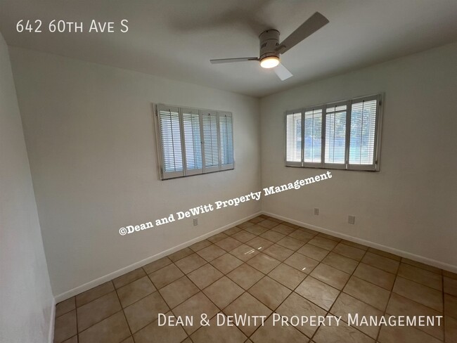 Building Photo - Southeast St. Pete 2/1 SFH - For Rent