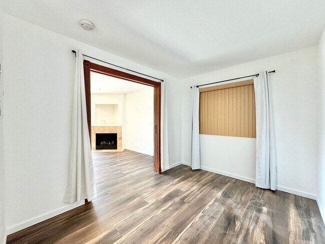 Building Photo - Beautiful 1Bd/1Ba Unit With An Upgraded Ba...