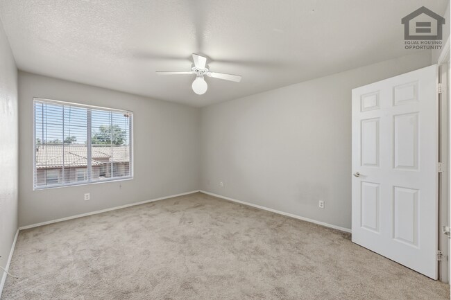 Building Photo - 5Bed/3Bath House at 67th Ave/Deer Valley Rd! Ready for Immediate Move-In! -- GOLF COURSE VIEWS! R...
