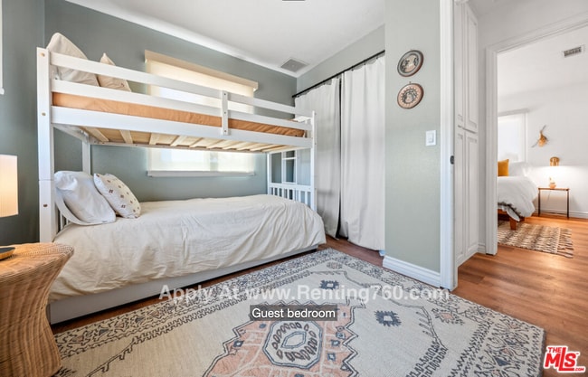 Building Photo - Updated 3 Bed 2 Bath Home on 2.5 Fenced In Acres with paid SOLAR PANELS!!