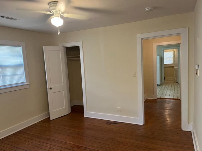 Building Photo - 1937 Payne St