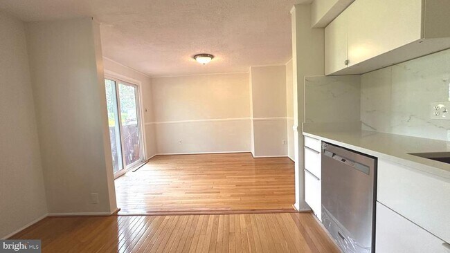 Building Photo - 13566 Bentley Cir