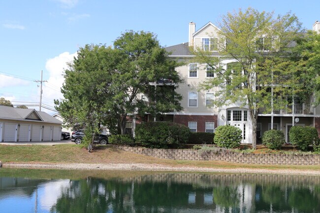 Building Photo - 3333 Stratford Ct