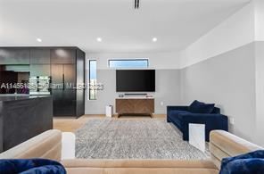 Building Photo - 3 br, 2.5 bath Townhome - BAY VISTA