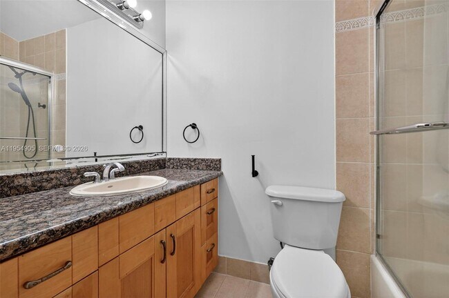 Building Photo - 1632 SW 19th Ter