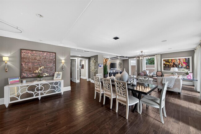 Building Photo - 455 E Palmetto Park Rd