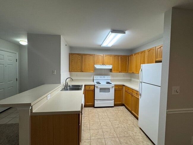 Primary Photo - Gated Community - 1 Bedroom minutes to Ame...
