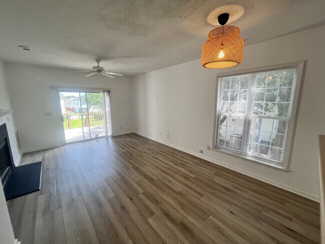 Building Photo - 5375 Cog Hill Ct