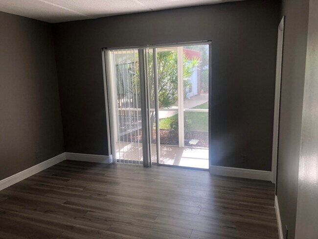 Building Photo - 4500 N Flagler Dr