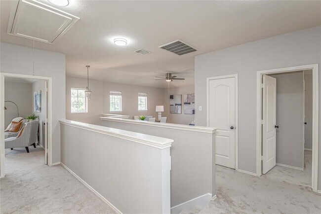 Building Photo - 30111 Luna Lakes Dr