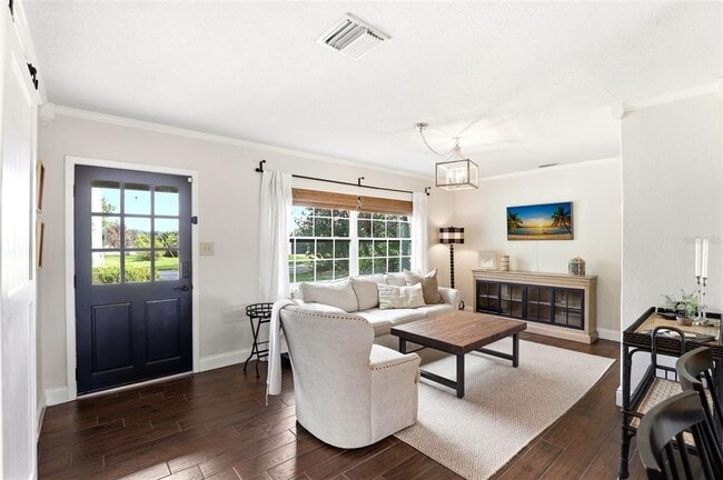 Building Photo - 2518 Weber St