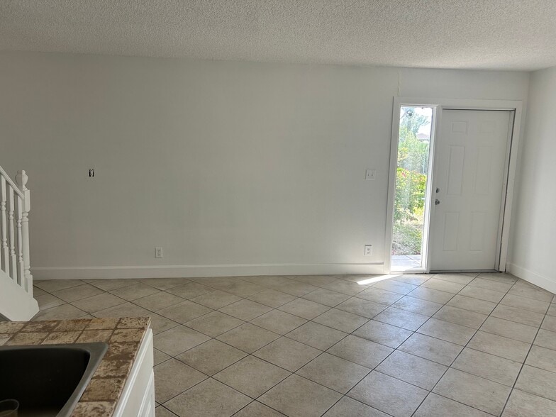 Building Photo - 3326 New South Province Blvd