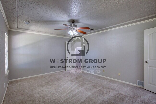 Building Photo - 1642 Belltower Dr