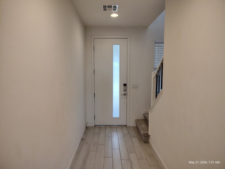 Building Photo - 9648 Sunstone Sparkle Ave