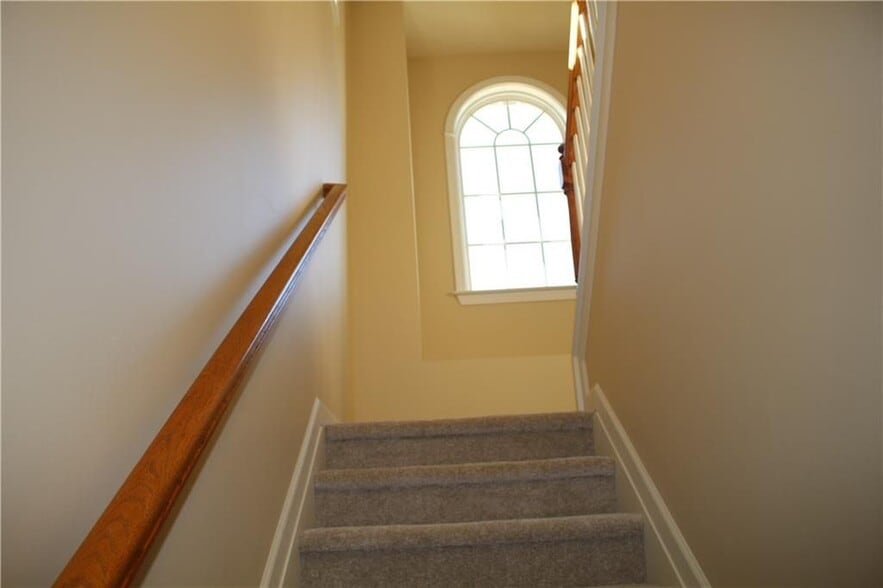 Building Photo - 3328 Castleberry Village Cir