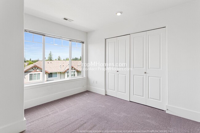 Building Photo - 720 NW 118th Ave