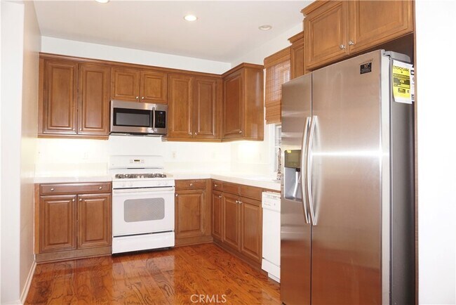 Building Photo - 72 Chantilly-