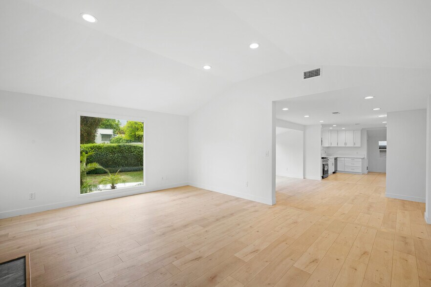 Building Photo - 1546 Glenwood Rd
