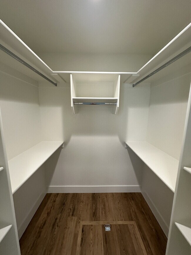 Building Photo - "Charming 3-Bedroom Oasis with Granite Touches in Meridian!"