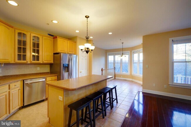 Building Photo - 303 Inspiration Ln