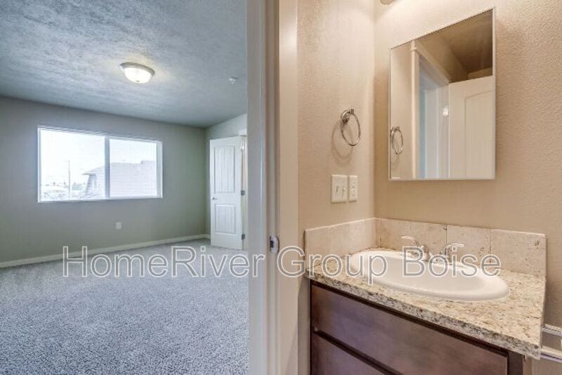 Building Photo - 8870 W Shellie Ln