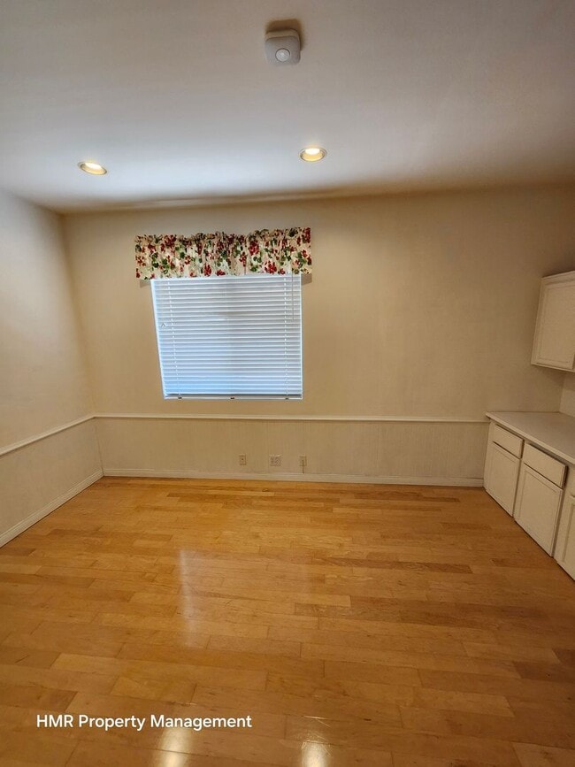 Building Photo - Beautiful two-story in Hunter's Ridge