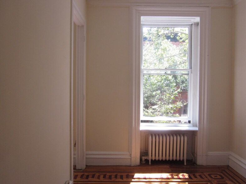 Building Photo - 93 Remsen Street