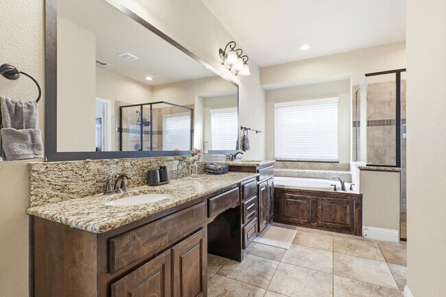Building Photo - 1370 Pelican Dr