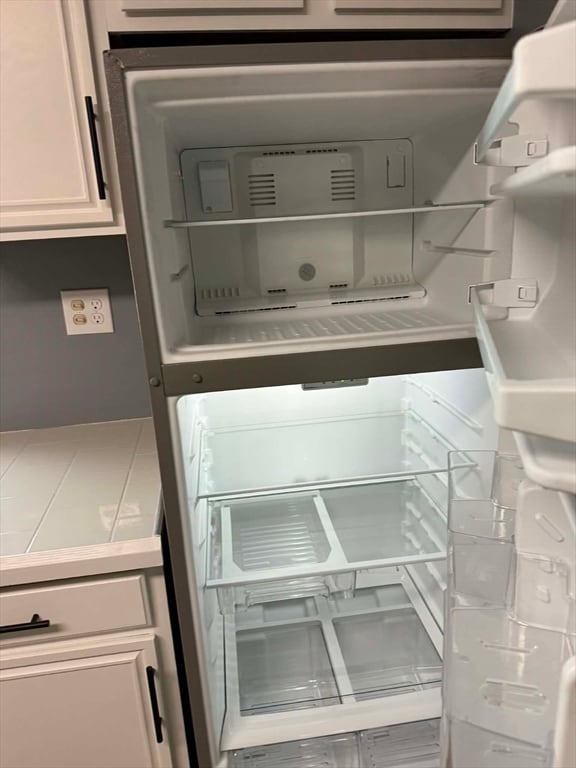 Building Photo - 6 Lawn St