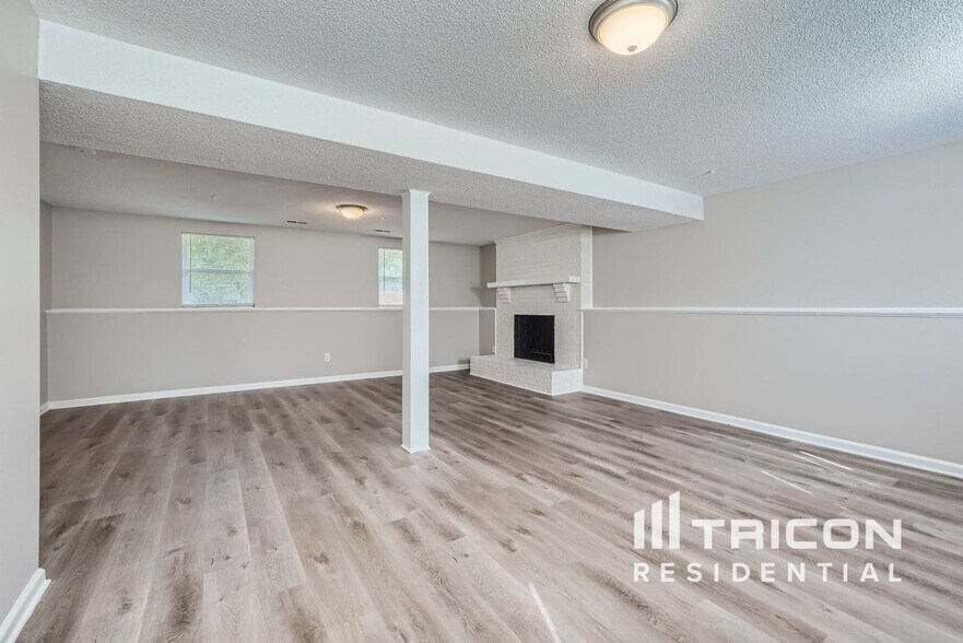 Building Photo - 5934 Sunrise Ct