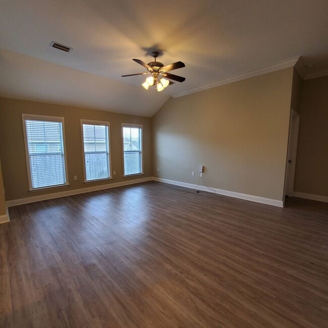 Building Photo - Modern Elegance Meets Southern Comfort: 4BR/2BA Gem in Northlake Neighborhood!