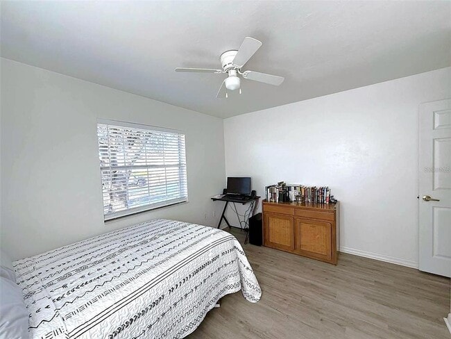 Building Photo - 504 Rose Apple Cir