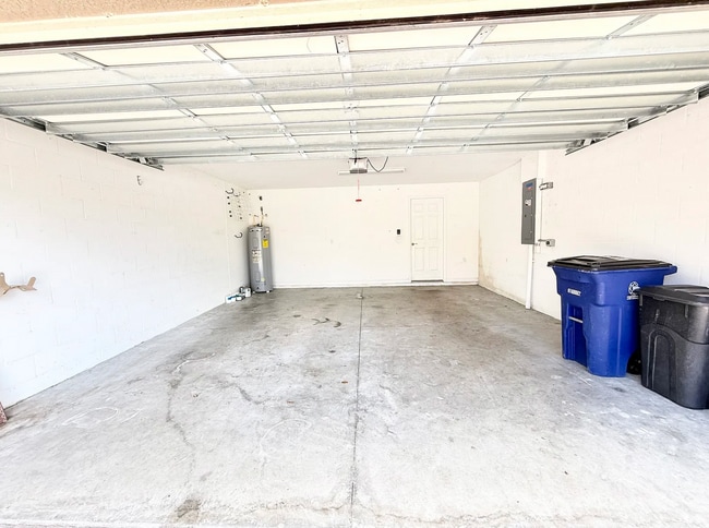 Building Photo - 12503 Laurel Cove Dr