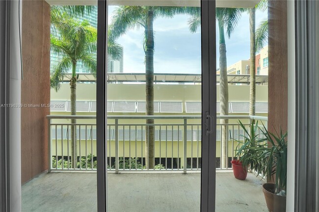 Building Photo - 2001 Biscayne Blvd