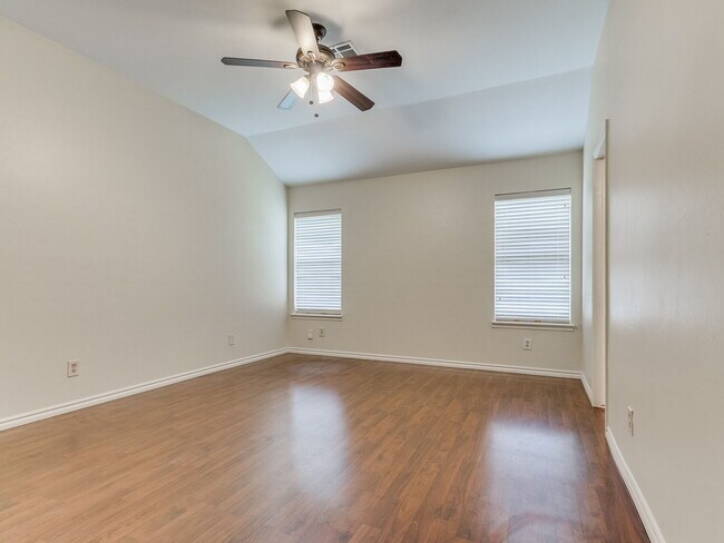 Building Photo - 17320 Sun River Ct