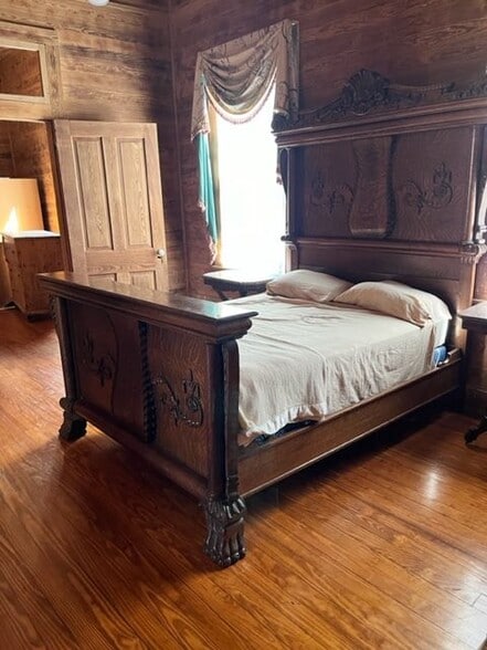 Building Photo - 303 E 20th Ave