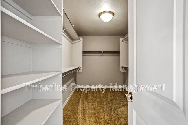 Building Photo - 10056 Edgemont Ranch Ln