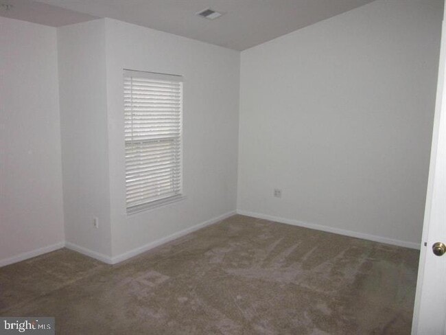 Building Photo - 635 Baystone Ct