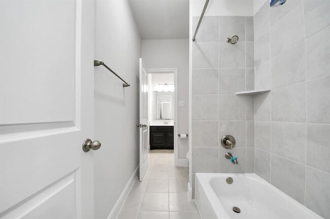 Building Photo - 14827 Vista Chase Trl