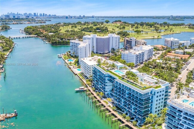 Building Photo - 9201 E Bay Harbor Dr