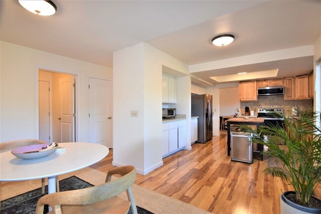 Building Photo - Beautiful 4bd/ 2.5 ba House